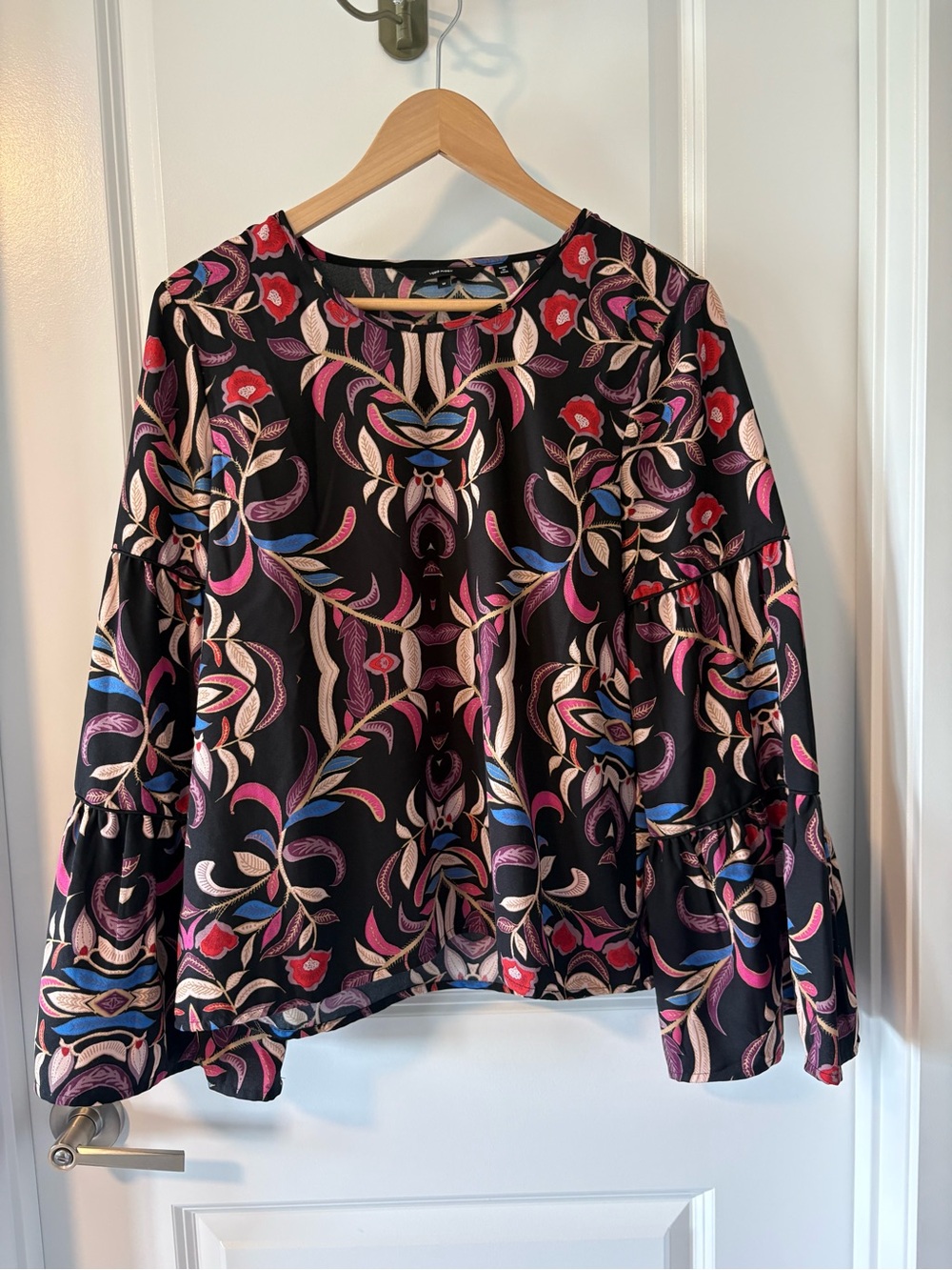 Vero Moda Gyana Floral Bell Sleeve Blouse Medium Black Multicolor